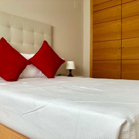 New Apartments Airport Ifema Madrid Luaran gambar